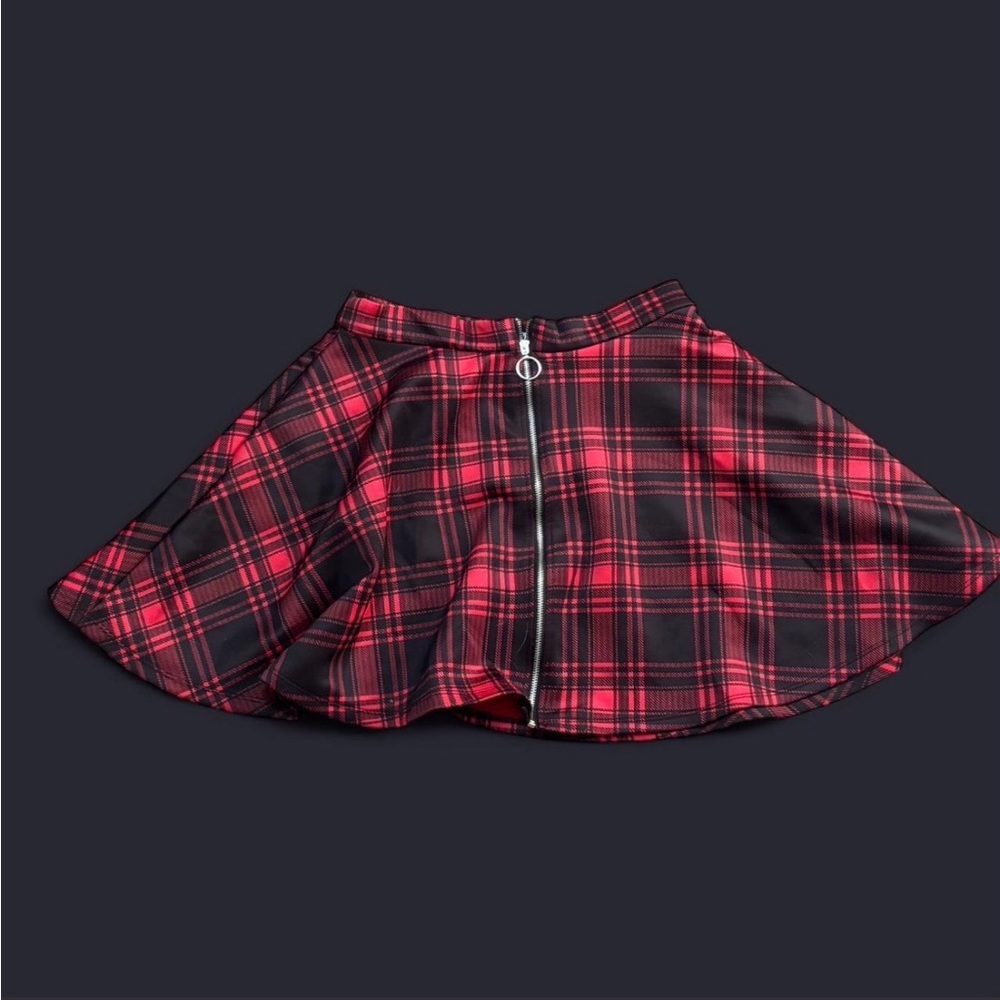 Hot Topic Red & Black Plaid Circle Skater Skirt with Front Zip